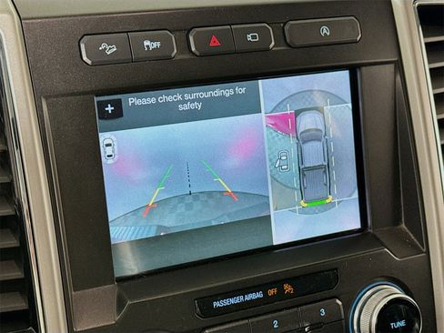 Used 2018 Ford F150 Lariat w/ Equipment Group 502A Luxury image 17