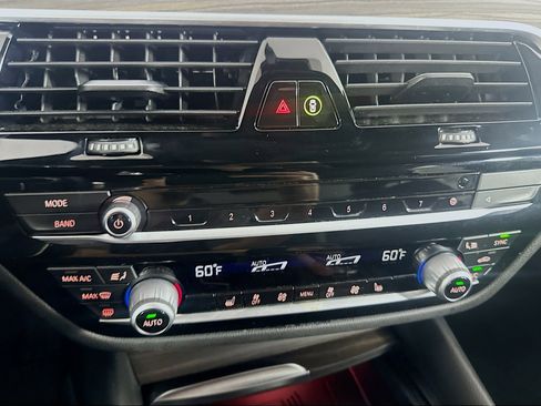 Used 2022 BMW 530i w/ Premium Package image 23