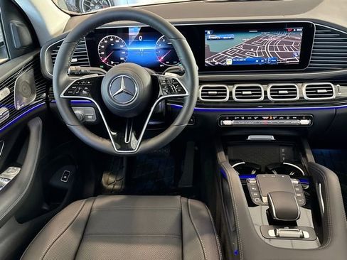New 2026 Mercedes-Benz GLS 450 4MATIC image 15