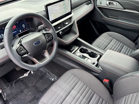 Certified 2025 Ford Explorer ST-Line image 11