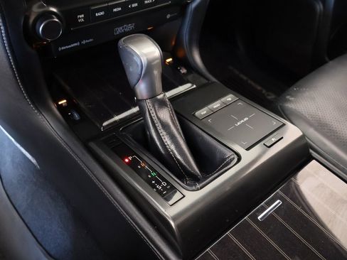 Used 2023 Lexus GX 460 Luxury w/ Sport Design Package image 9