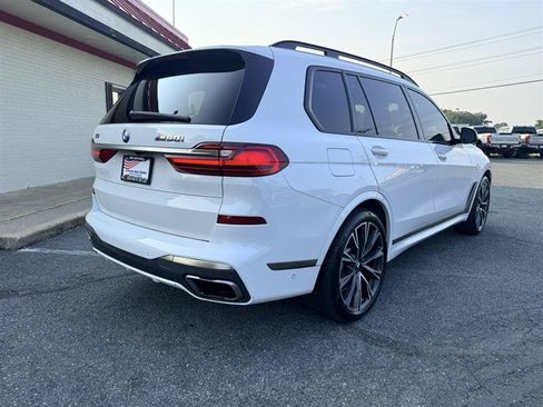 Used 2022 BMW X7 M50i AWD/4WD image 5