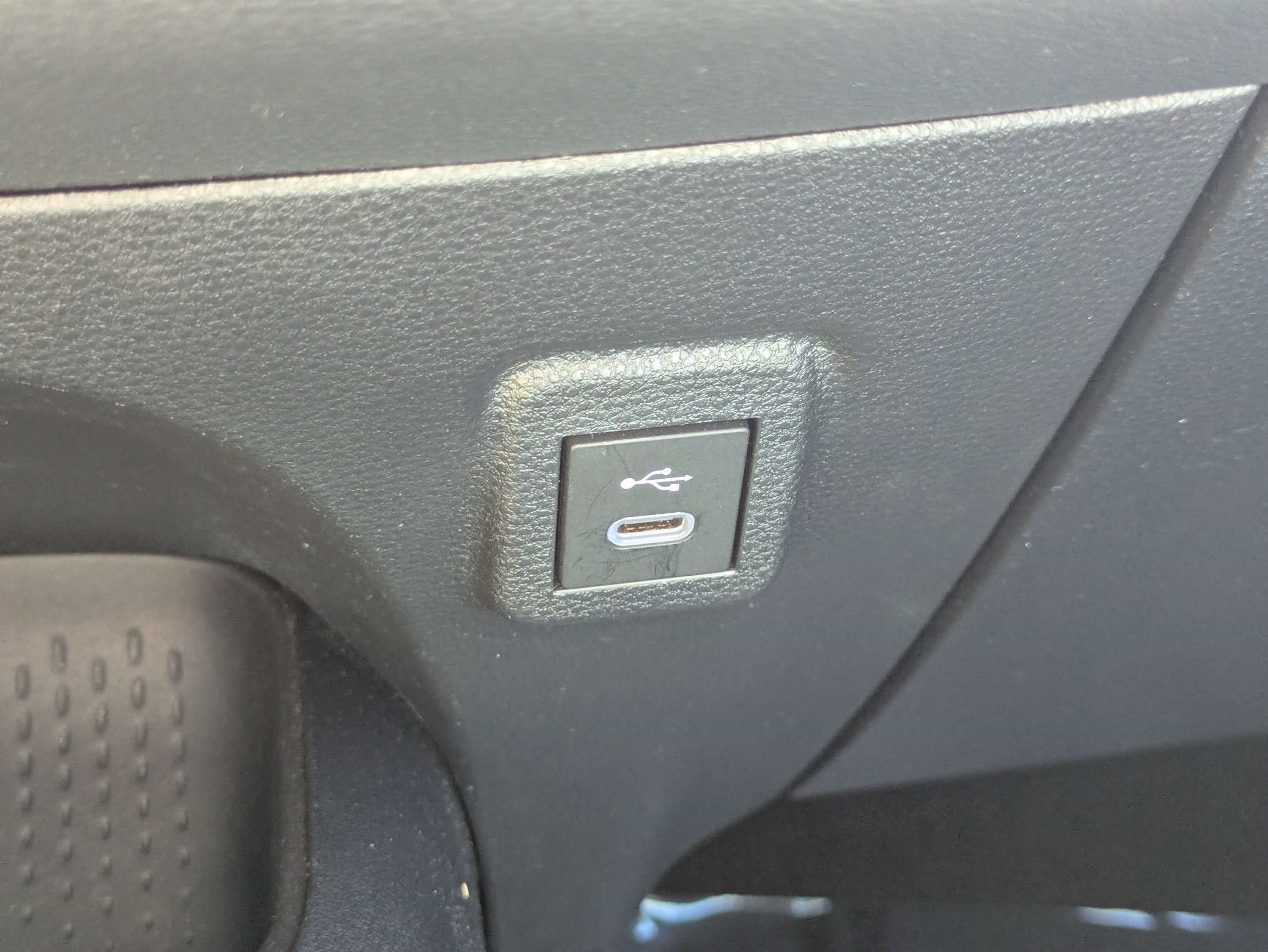 Used 2023 Toyota Corolla LE FWD image 28