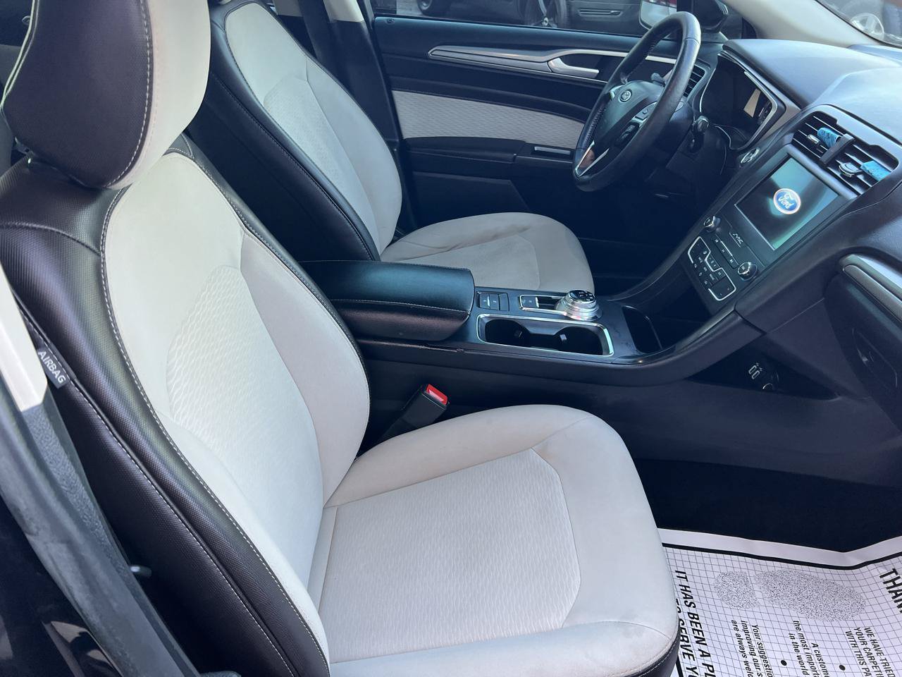 Used 2020 Ford Fusion SE w/ Equipment Group 151A FWD image 19