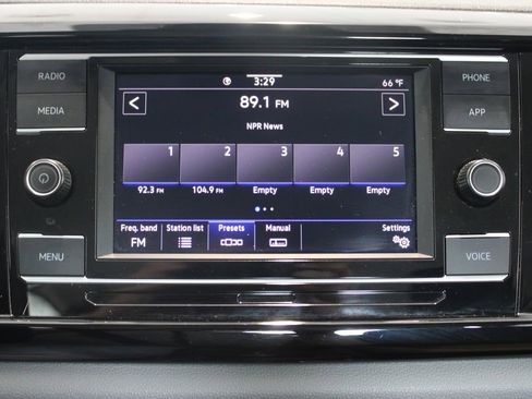 Used 2024 Volkswagen Taos S FWD image 15