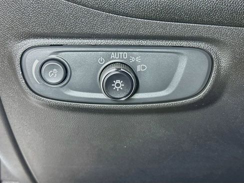 Used 2022 Chevrolet Equinox LS w/ LS Convenience Package AWD/4WD image 10