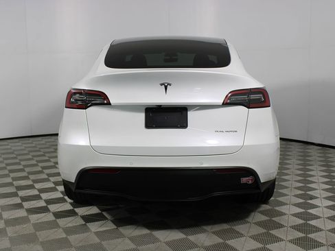 Used 2021 Tesla Model Y Long Range image 30