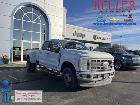 Used 2023 Ford F350 XLT image 1