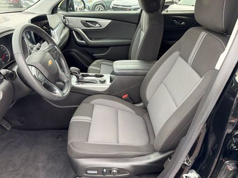 Certified 2024 Chevrolet Blazer LT w/ Convenience Package FWD image 9