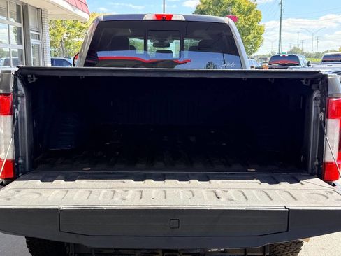 Used 2018 Ford F250 Lariat w/ Lariat Ultimate Package image 9