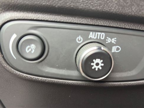 Used 2023 Chevrolet Equinox LT AWD/4WD image 16