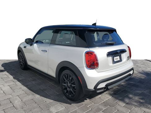 Used 2023 MINI Cooper 2-Door Hardtop image 4