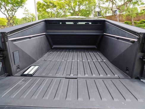 Used 2024 Tesla Cybertruck AWD Crew Cab image 35