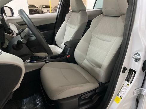 Used 2024 Toyota Corolla Cross L FWD image 58