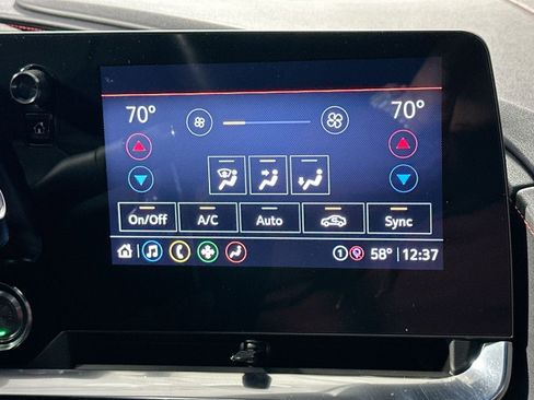 Used 2021 Chevrolet Corvette Stingray Coupe w/ Z51 Performance Package image 23