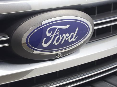 Used 2021 Ford F250 Platinum w/ Tremor Off-Road Package image 18