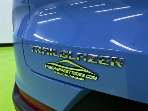Used 2024 Chevrolet TrailBlazer LT w/ Driver Confidence Package FWD image 12