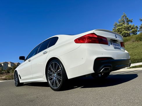 Used 2017 BMW 540i w/ M Sport Package RWD image 7