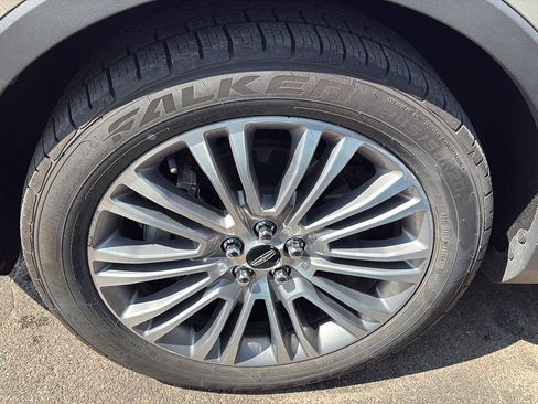Used 2017 Lincoln MKX Reserve AWD/4WD image 24
