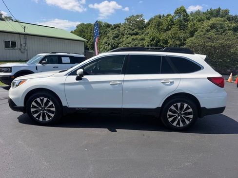 Used 2017 Subaru Outback 2.5i Limited AWD/4WD image 8