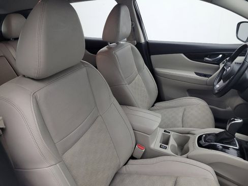 Used 2021 Nissan Rogue Sport SV w/ Technology Package FWD image 19
