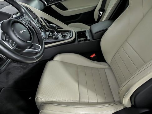 Used 2018 Jaguar F-TYPE R-Dynamic image 22