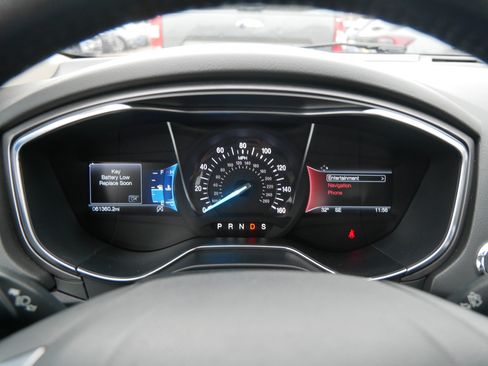 Certified 2018 Ford Fusion SE w/ Fusion SE Technology Package image 21