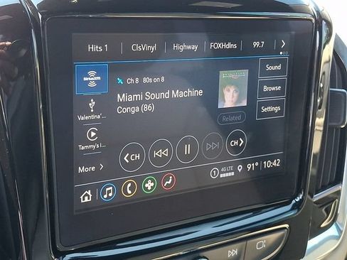 Used 2023 Chevrolet Traverse LT w/ LPO, Floor Liner Package FWD image 13