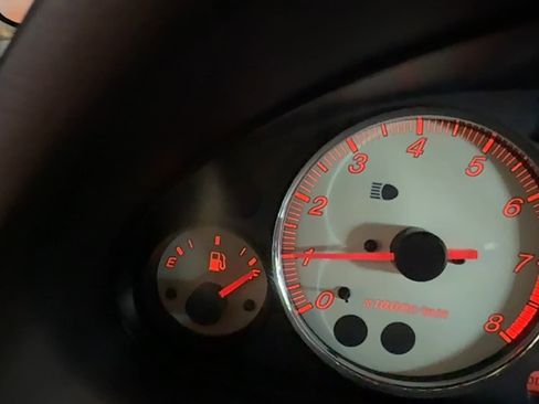 Used 2002 MAZDA MX-5 Miata image 19