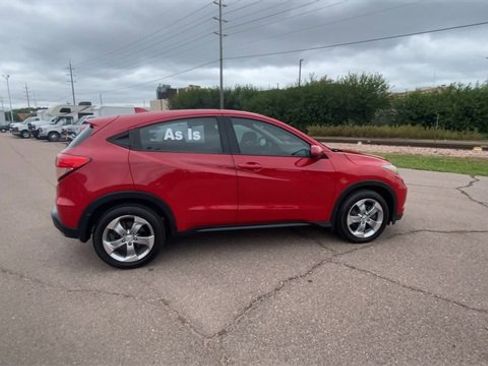 Used 2018 Honda HR-V LX image 9
