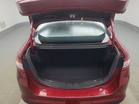 Used 2014 Ford Fusion SE w/ Equipment Group 202A FWD image 29