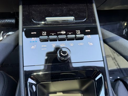 Used 2026 Porsche Cayenne AWD/4WD image 26