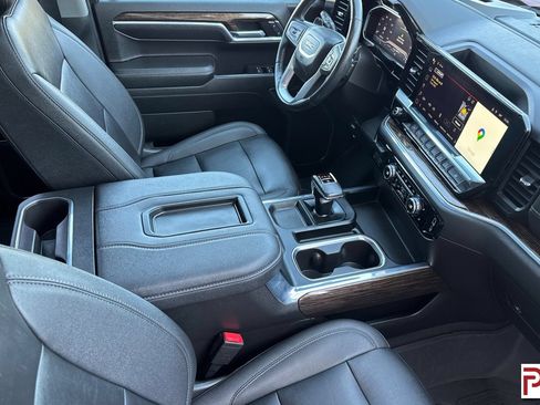 Certified 2022 GMC Sierra 1500 Elevation w/ Elevation Premium Package AWD/4WD image 16