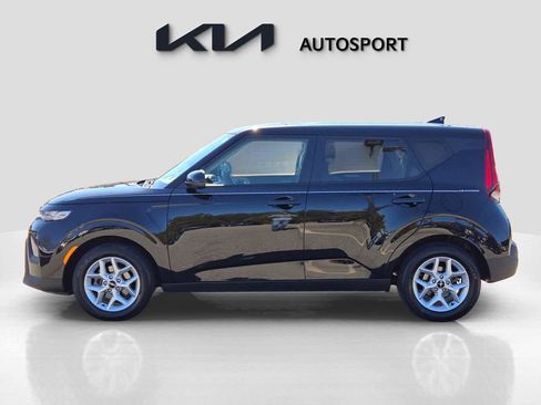 Certified 2022 Kia Soul LX w/ Technology Package image 14