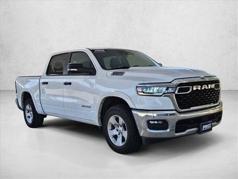 Used 2025 RAM 1500 Big Horn AWD/4WD image 3