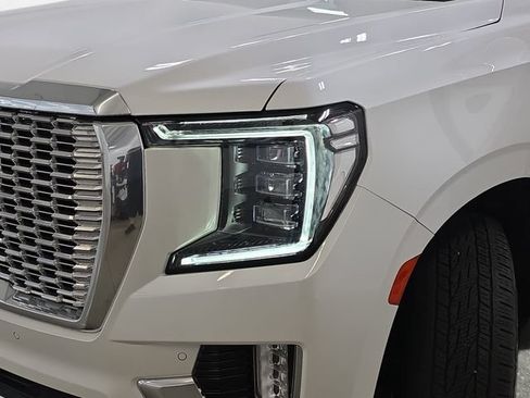 Used 2023 GMC Yukon XL Denali AWD/4WD image 27