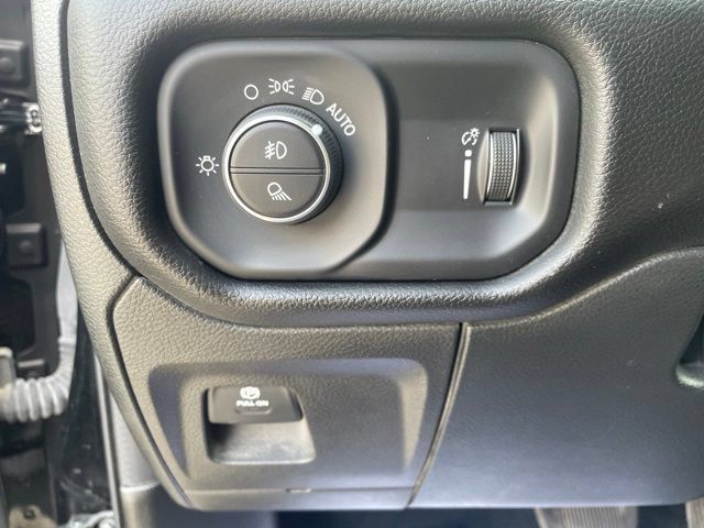 Used 2023 RAM 1500 Big Horn AWD/4WD image 12