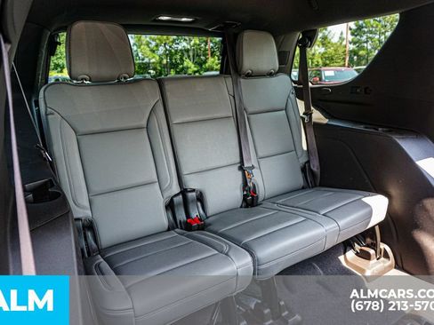 Used 2024 GMC Yukon SLT RWD image 23