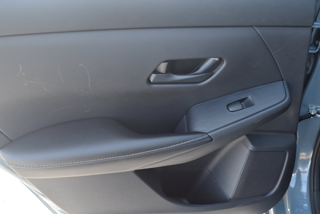 Used 2024 Nissan Sentra SV FWD image 10
