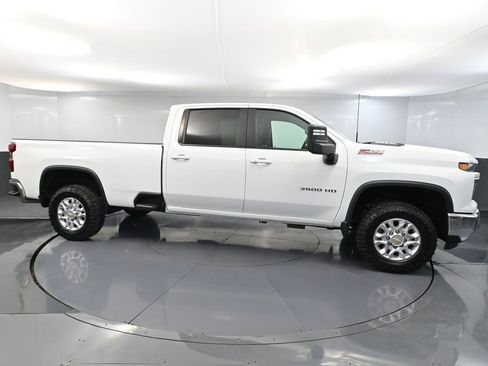 Used 2024 Chevrolet Silverado 3500 LT image 4