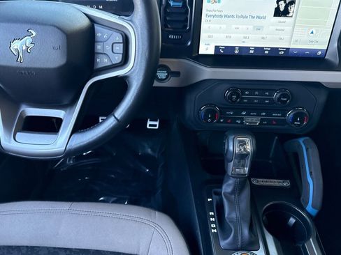 Used 2022 Ford Bronco Wildtrak image 30