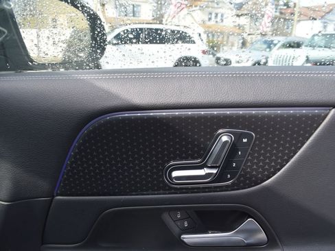 Used 2025 Mercedes-Benz GLA 250 image 22