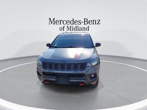 Used 2023 Jeep Compass Trailhawk image 3