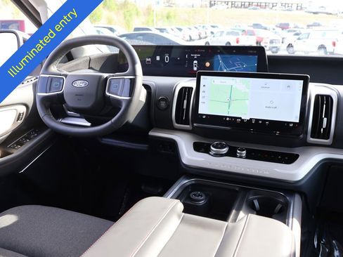 Certified 2025 Ford Expedition Active AWD/4WD image 14