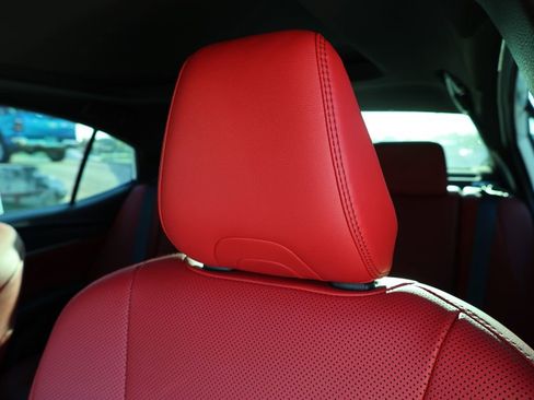 Used 2025 Toyota Camry XSE image 12