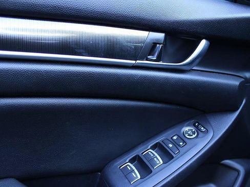Used 2020 Honda Accord Sport image 9