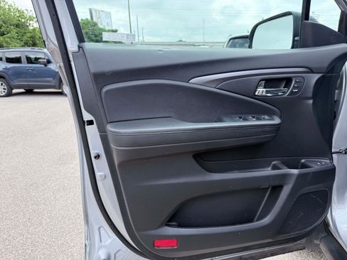 Used 2021 Honda Passport EX-L image 9