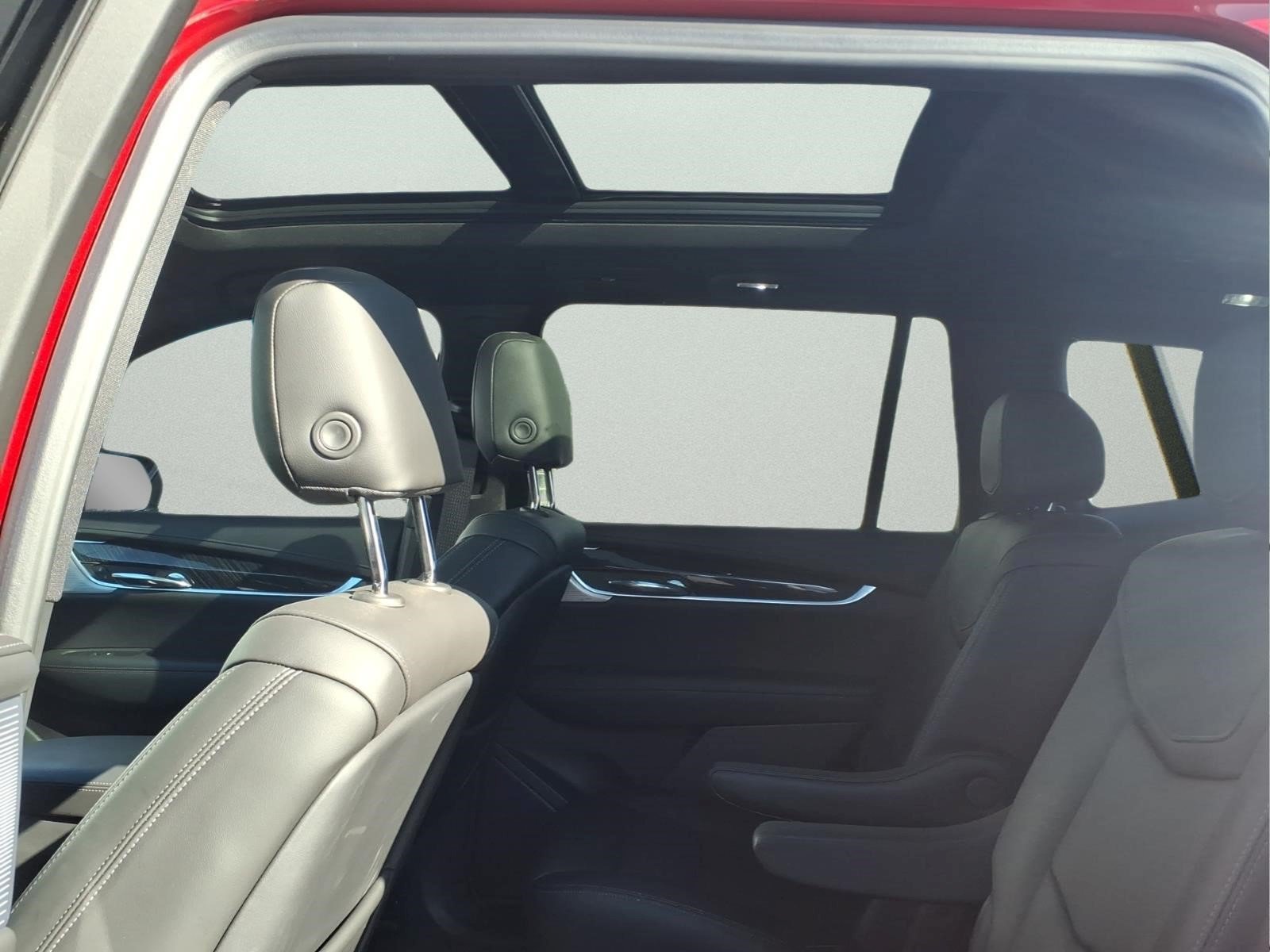 Used 2024 Cadillac XT6 Premium Luxury w/ LPO, Floor Liner Package FWD image 15