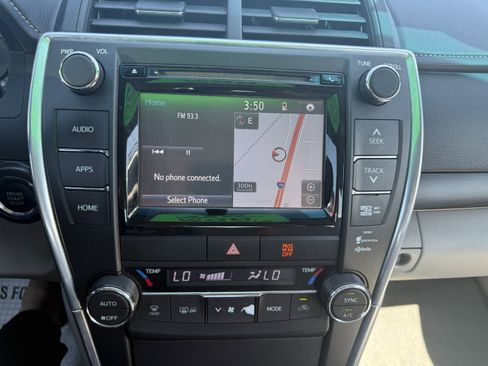 Used 2015 Toyota Camry XLE w/ Convenience Package FWD image 24