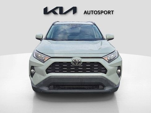 Used 2021 Toyota RAV4 XLE w/ Convenience Package image 2